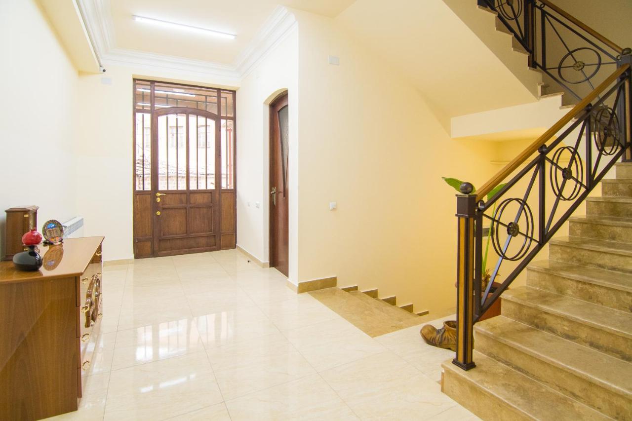 Tatev Hotel&Tours Erévan Extérieur photo